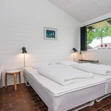 6 Person In Otel Aabenraa
